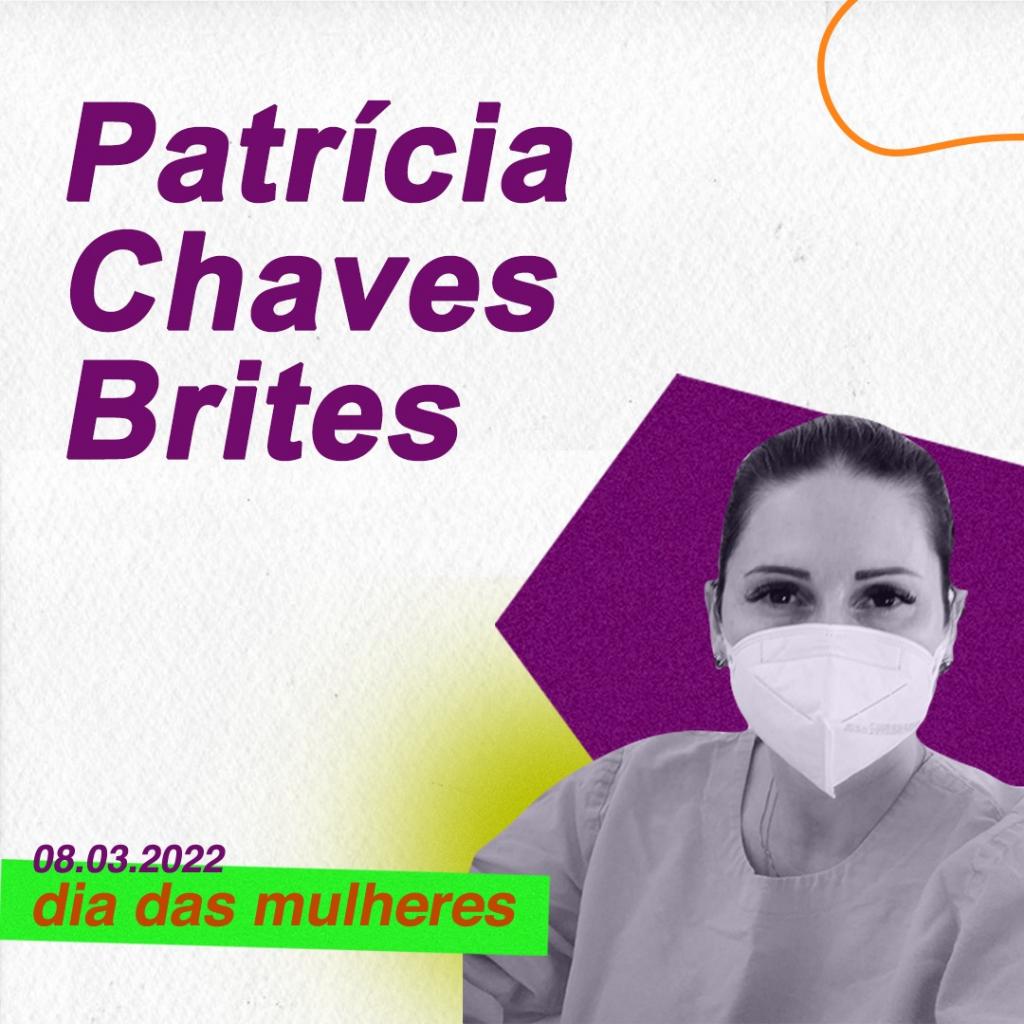 Card branco com roxo e verde e foto preto e branco de mulher com cabelos longos cacheados. Texto: Patricia Chaves Brites, Dia da Mulher