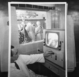 Cirurgia com uso de TV no Hospital
