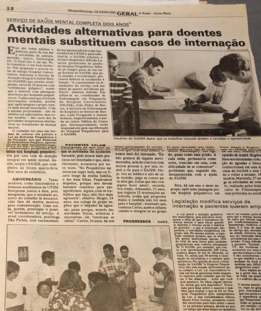 Reprodução de uma página inteira do Jornal A Razão com destaque para a notícia "atividade alternativa para coentes mentais substituem casos de internação"