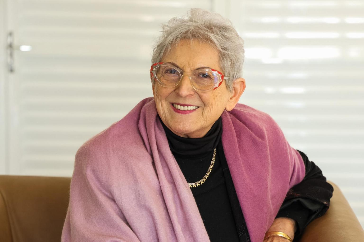 Professora Selma Garrido Pimenta recebe o título de Doutora Honoris Causa (Foto: Jessica Mocellin)