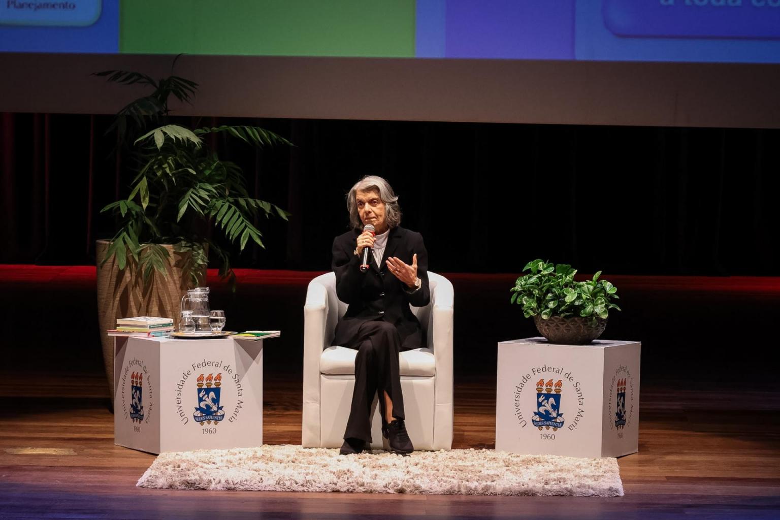 Ministra do STF recebe título de Doutora Honoris Causa (Foto: Jessica Mocellin)