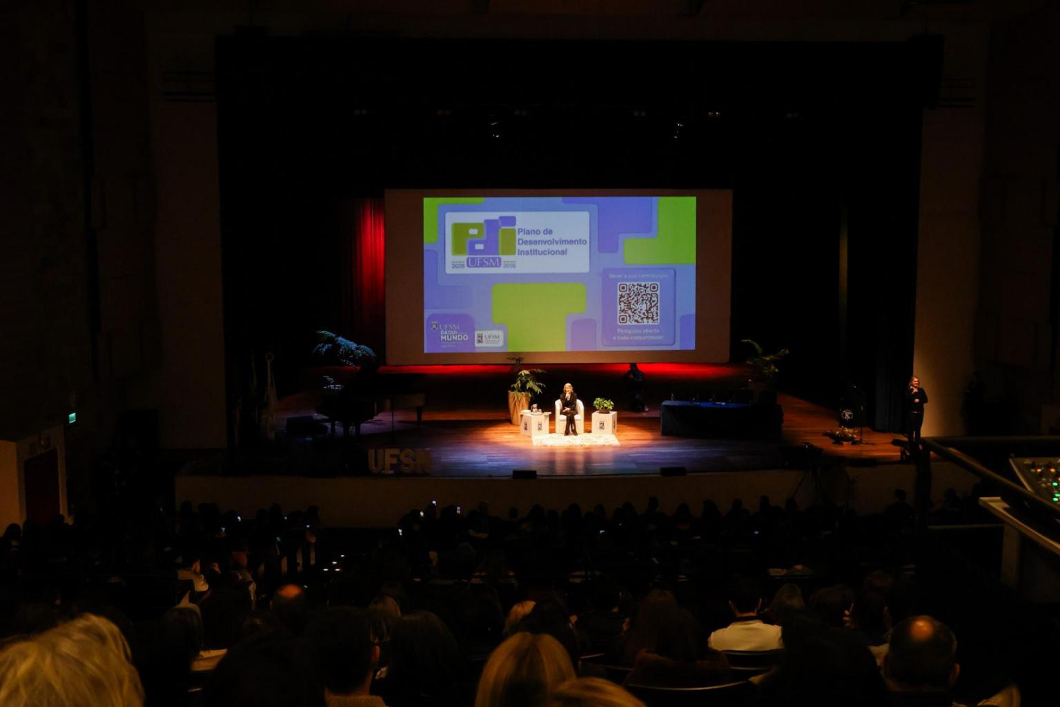Ministra do STF recebe título de Doutora Honoris Causa (Foto: Jessica Mocellin)