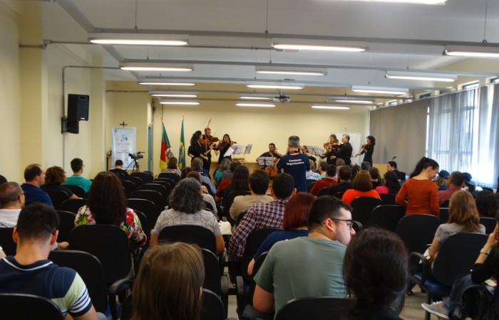 700x450-crop-90-images_2017_fotos_evento_apresentacao_orquestra_dsc08384