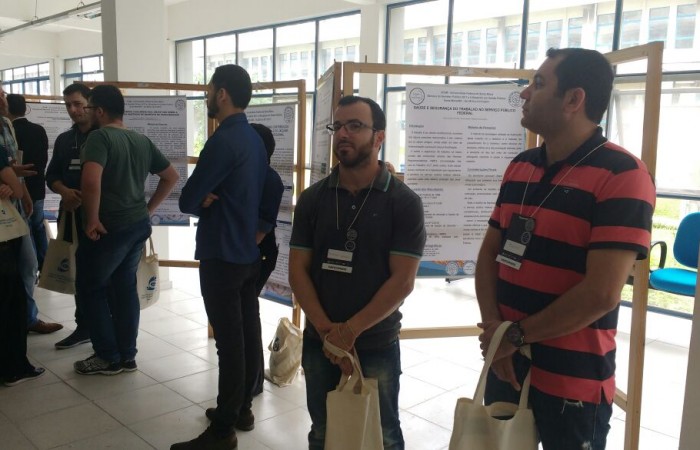 700x450-crop-90-images_2017_fotos_evento_exposicao_banners_12-2