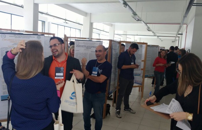 700x450-crop-90-images_2017_fotos_evento_exposicao_banners_22