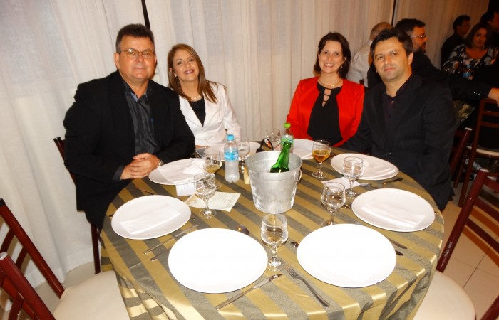 700x450-crop-90-images_2017_fotos_evento_jantar_baile_dsc08258