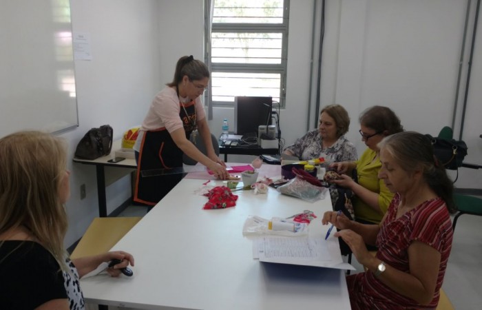 700x450-crop-90-images_2017_fotos_evento_oficina_flor_7