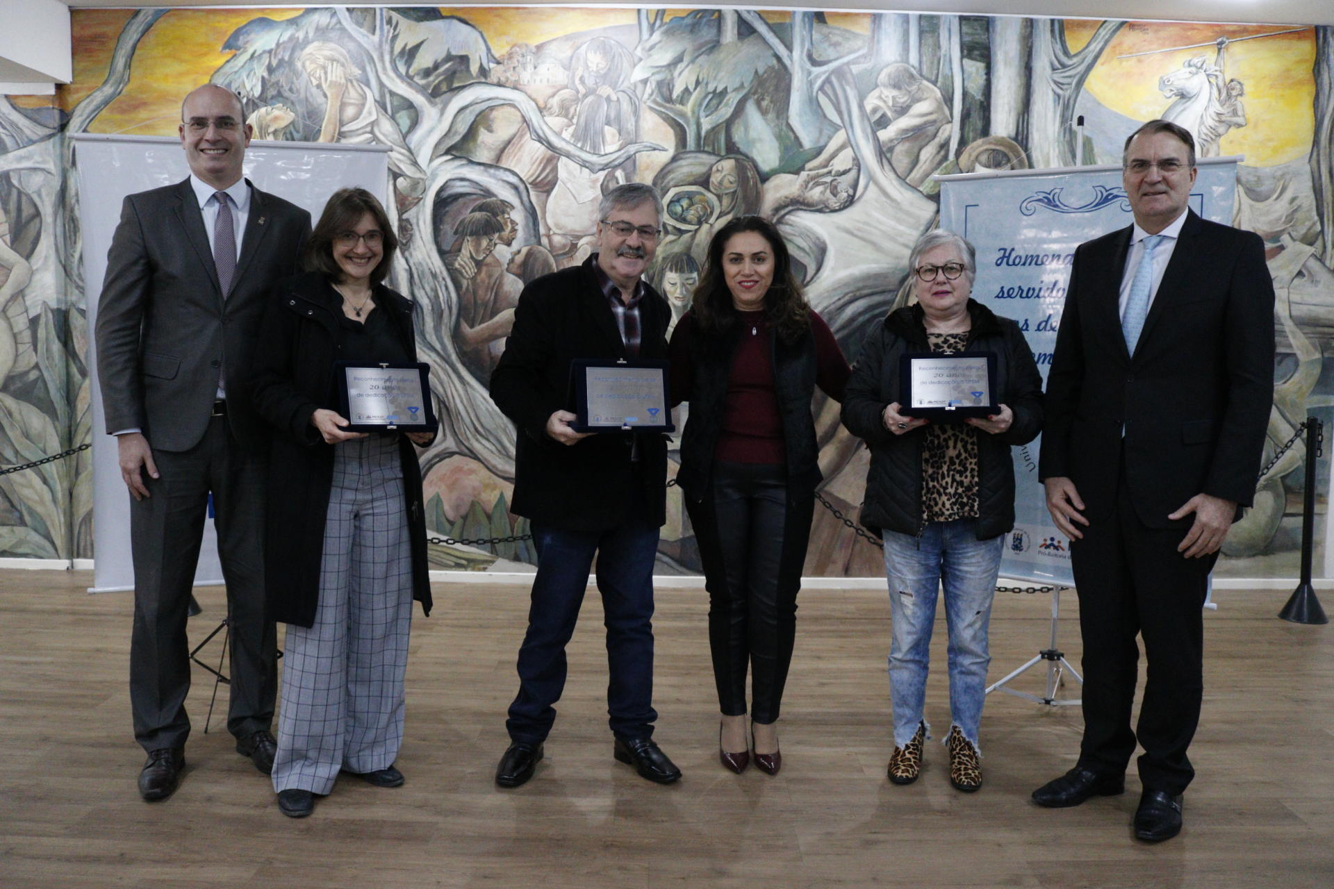 20, 30 e 40 anos (11)