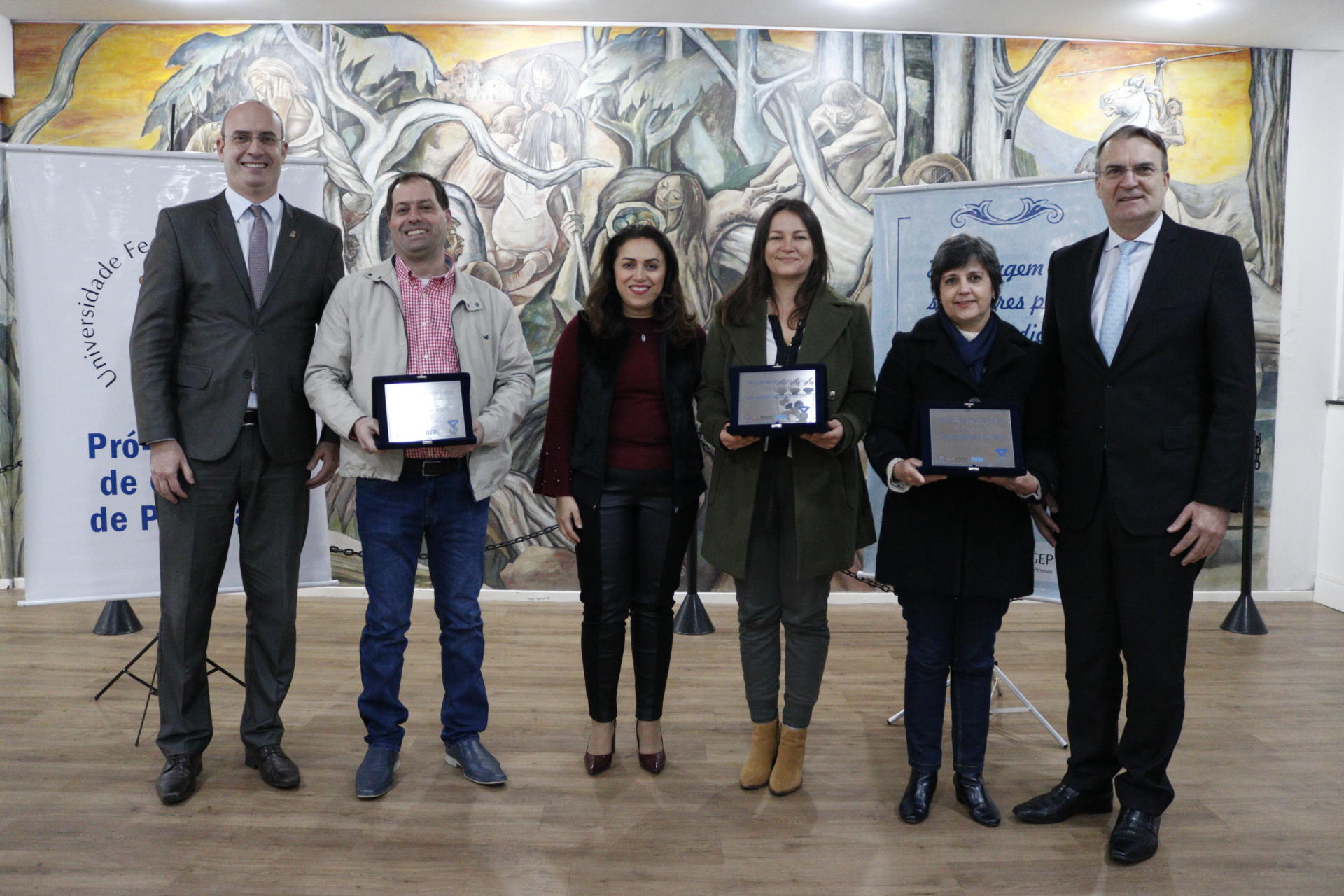 20, 30 e 40 anos (12)