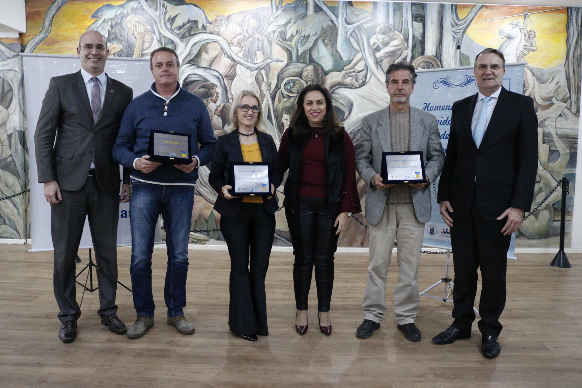 20, 30 e 40 anos (17)