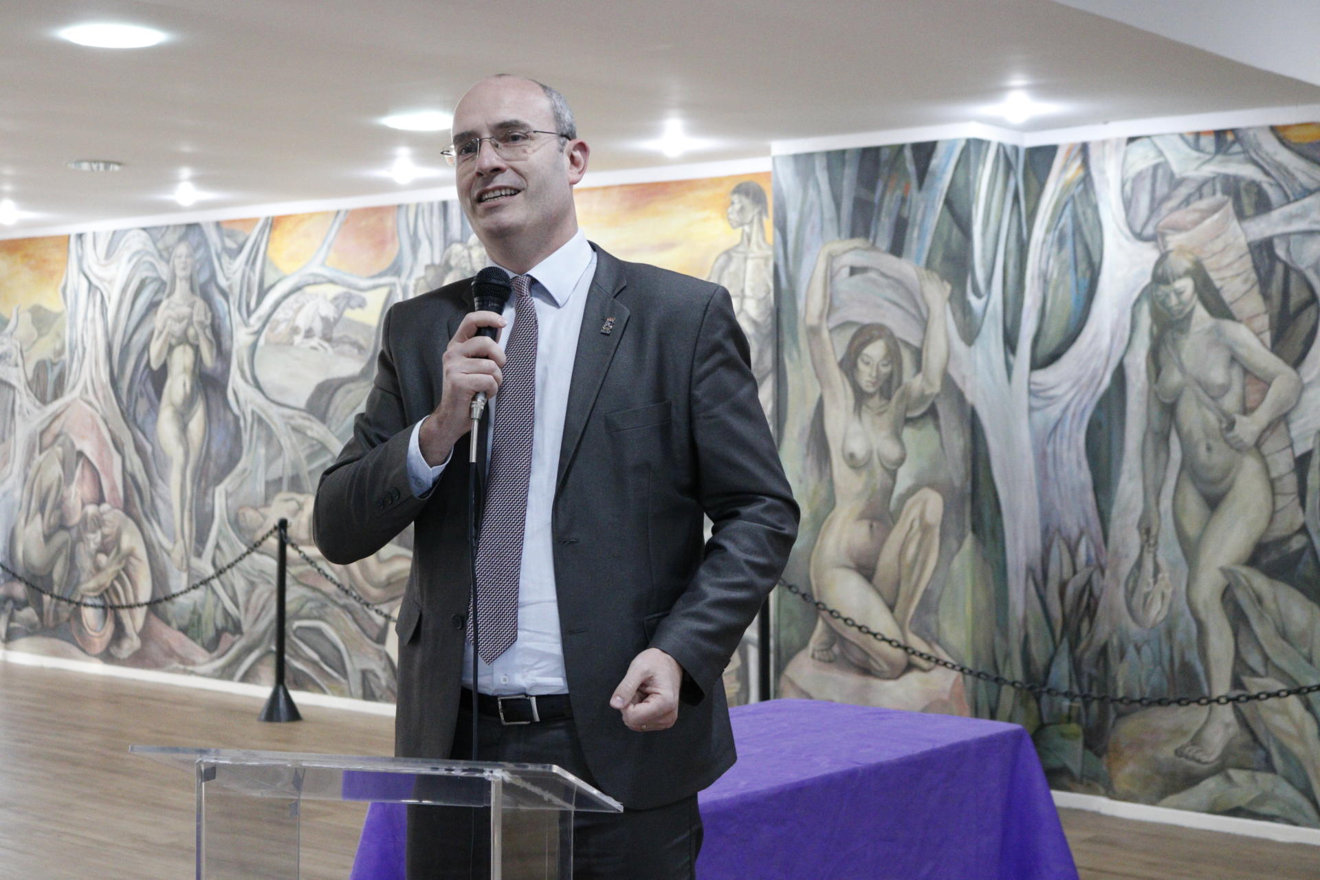 20, 30 e 40 anos (31)