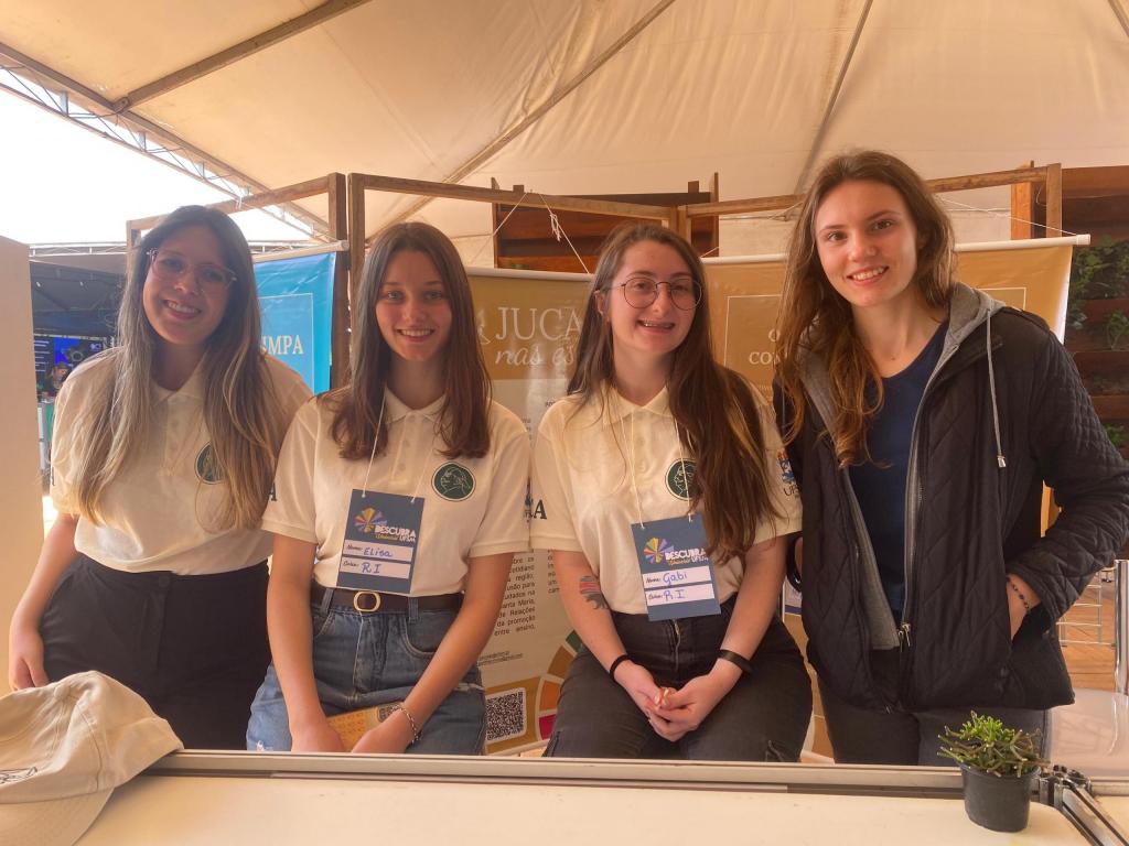 Participantes do projeto Juca nas Escolas