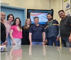 parte da equipe da PRAE e do CCSH em reunião