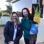 Phenoglad e CSA entregam flores em homenagem ao dia das mães