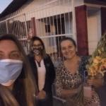 Phenoglad e CSA entregam flores em homenagem ao dia das mães