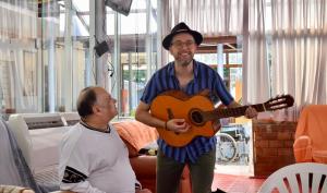 Momento de musica no lar imagem 2