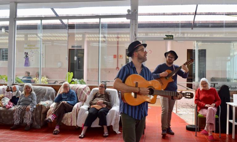 Música no Lar de Idosos