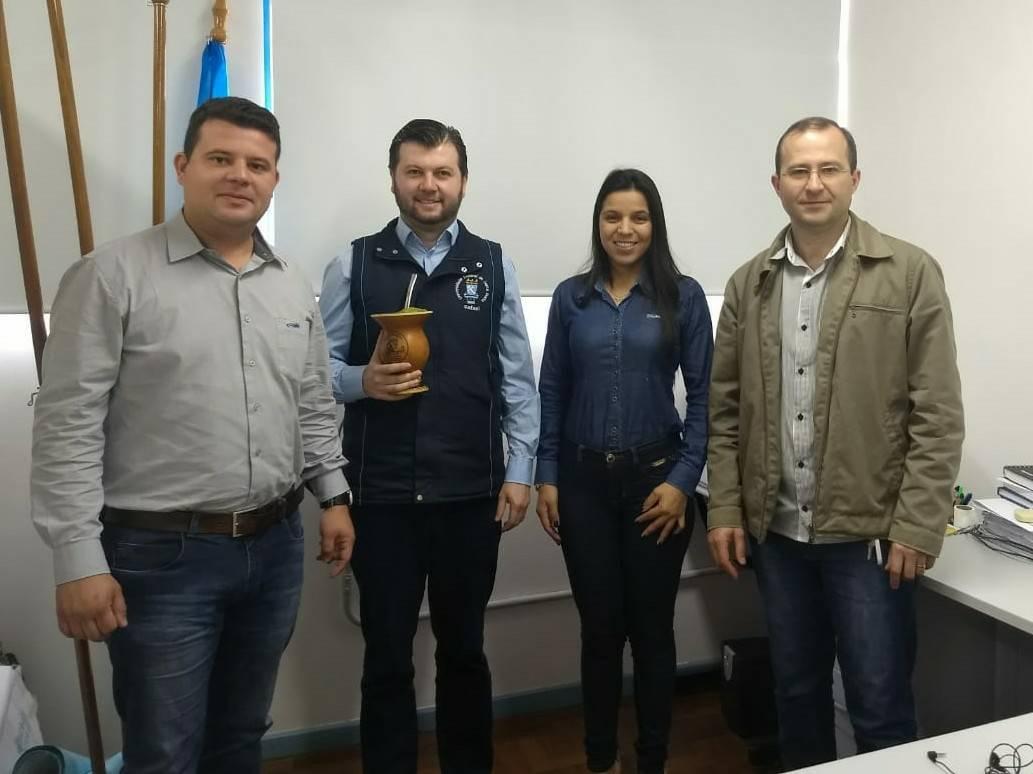 42926882 177699909783811 2357031949865844736 n