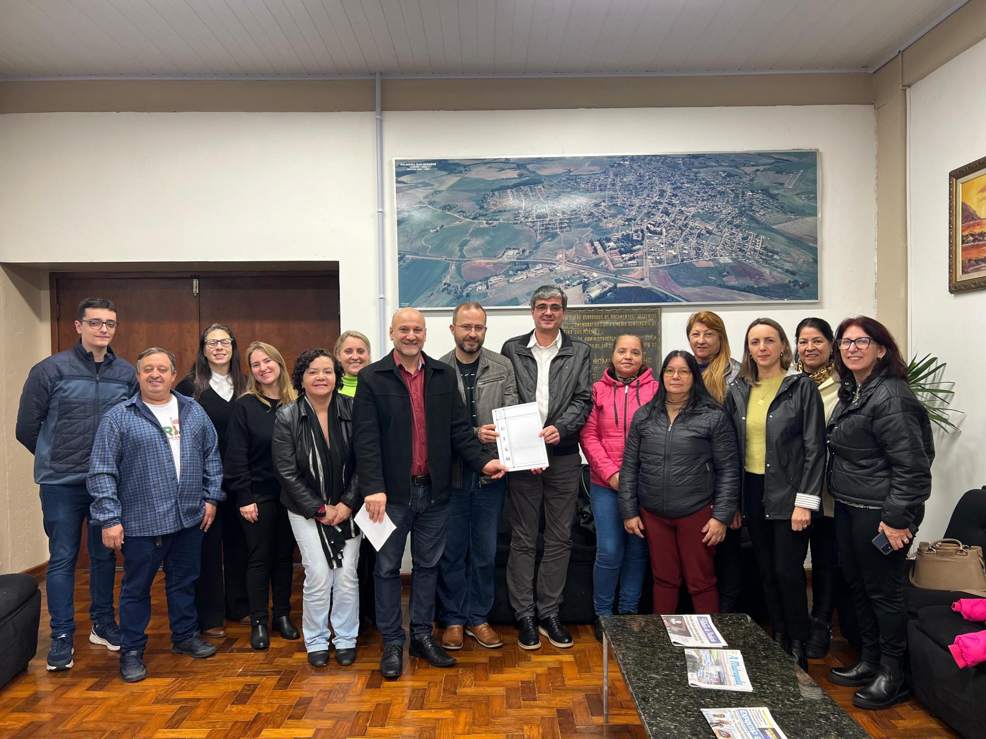 Assinatura do Termo de Cooperação entre a Universidade Federal de Santa Maria – campus Palmeira das Missões (UFSM-PM) e a Prefeitura Municipal.