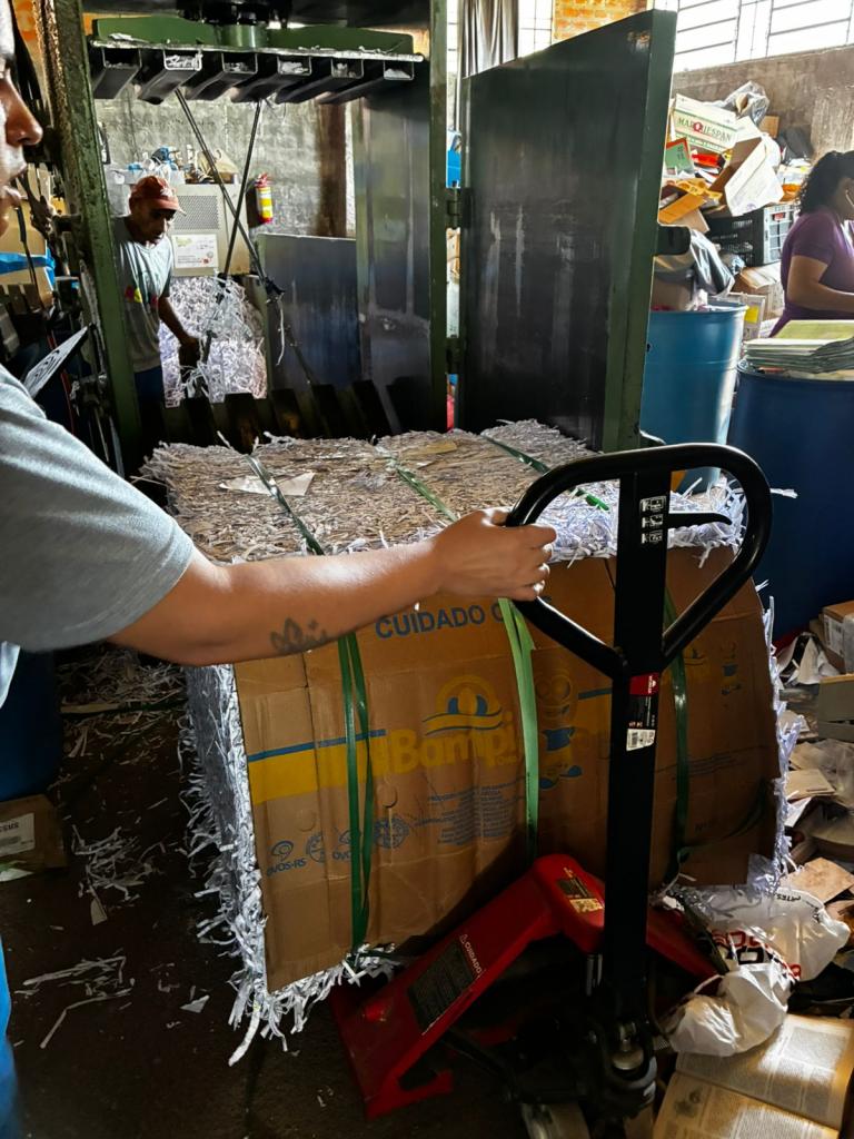 Transporte dos Fardos na ASMAR