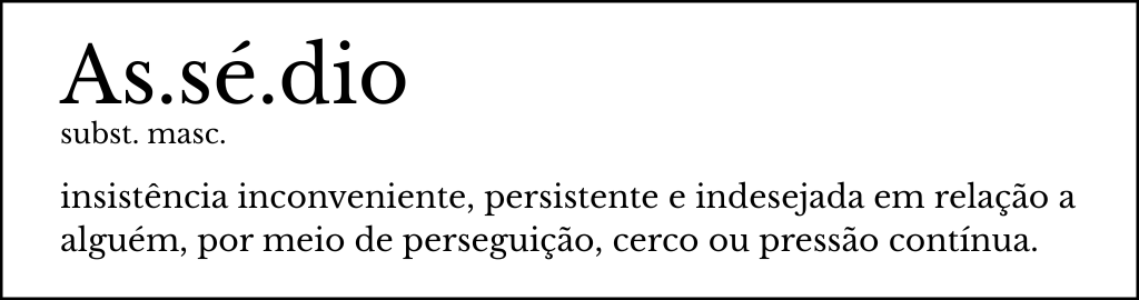 Imagem retangular de fundo branco e bordas pretas. O texto está escrito em preto, com alinhamento similar a um dicionário.