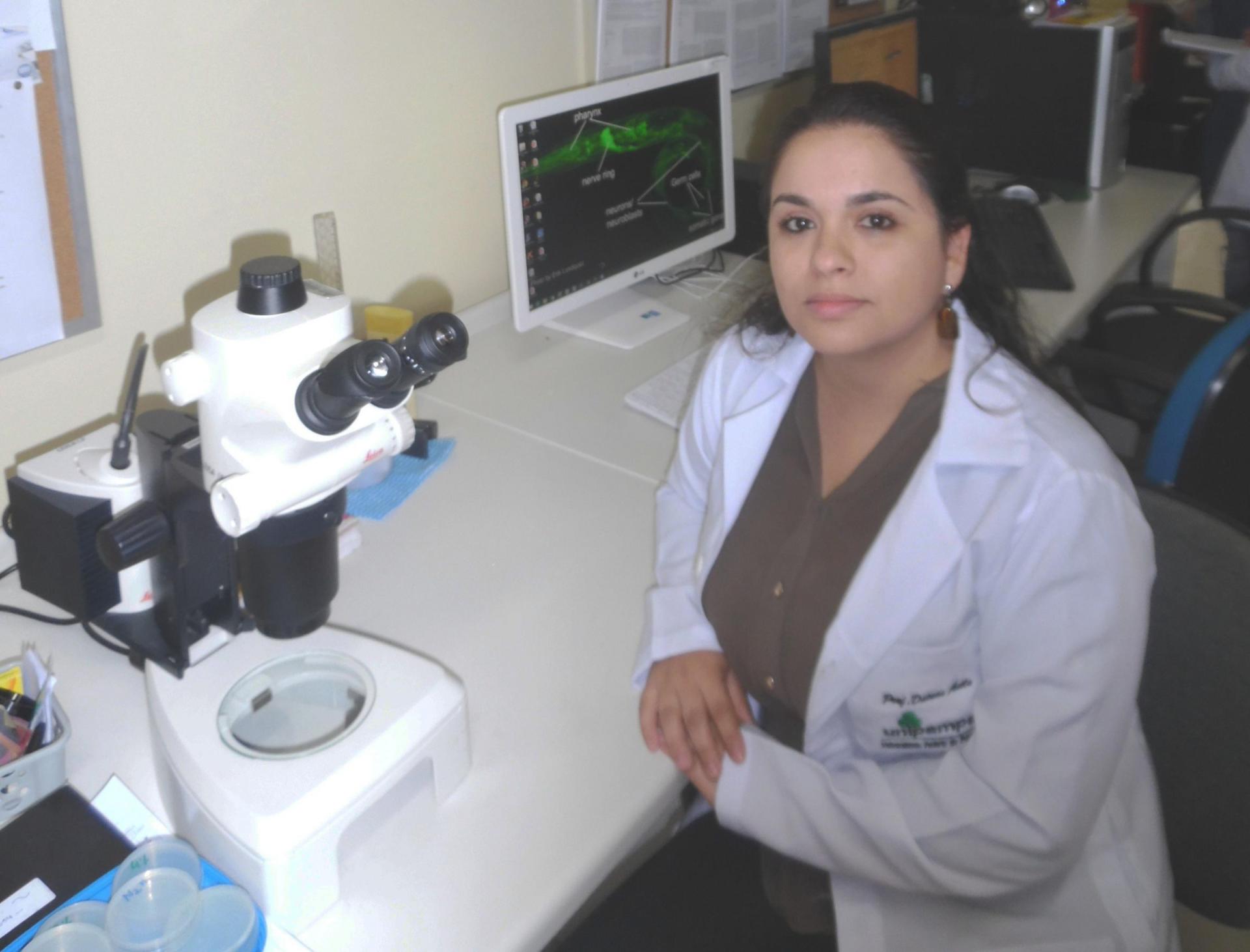 Daiana Ávila recebeu o prêmio “Para Mulheres na Ciência” em 2015