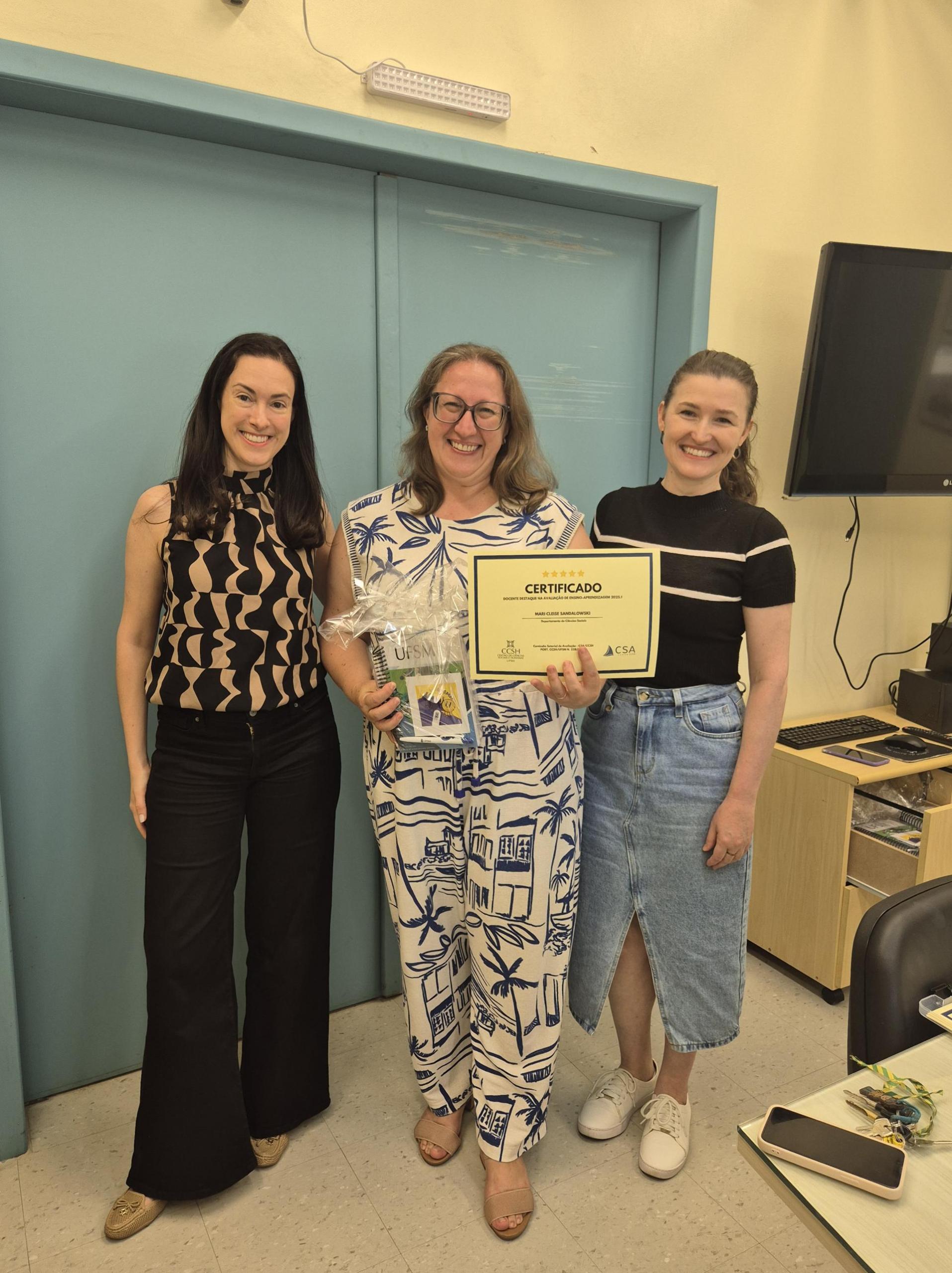 Professora Mari Cleise Sandalowski -  Departamento de Ciências Sociais