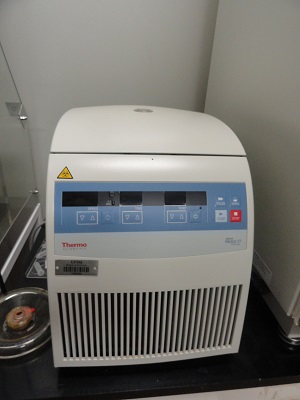 Centrfuga Refrigerada de Bancada