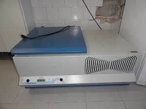 Centrfuga Ventilada de Placas