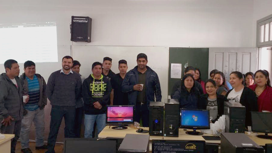 Aula de Licenciatura em Educação Indígena no Polo UAB Tapejara