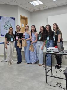 Palestra: Da recusa à aceitação: estratégias interdisciplinares para melhorar a alimentação infantil. Palestrantes: Mestranda Larissa Vargas, Dra. Vitória Beltrame e Prof. Dra. Giovana de Paula Bolzan.