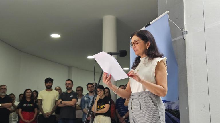 Professora coordenadora Cláudia Bellochio