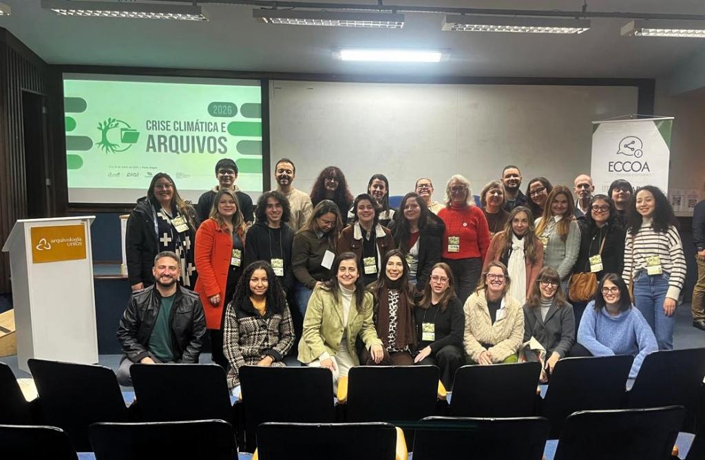 Equipe do Hub.Doc no Seminário de Crise Climática e Arquivos na UFRGS