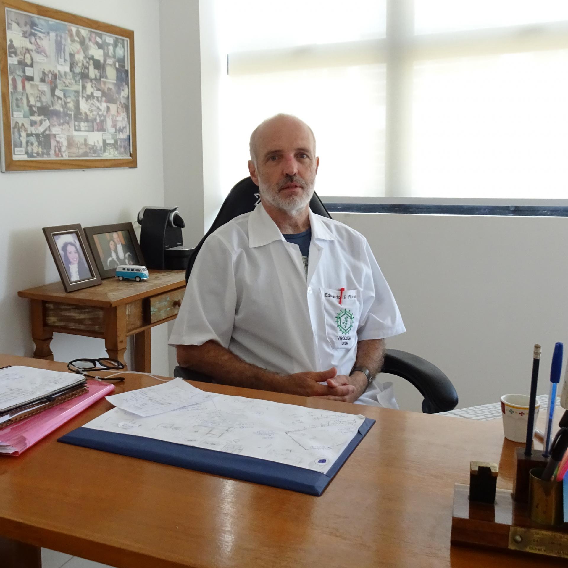 Prof. Eduardo Furtado Flores